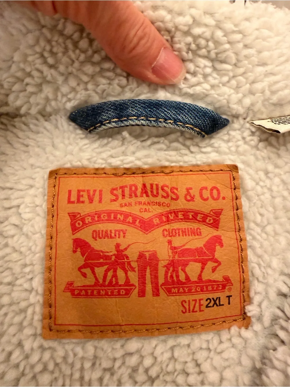 Levi's Men's Light Blue Sherpa-Lined Denim Jacket